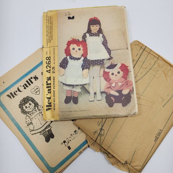 MCCALLS Pattern 4268 Vtg '74 Raggedy Ann & Andy 36” Dolls, Child Apron 2-6 UNCUT - Picture 4 of 4